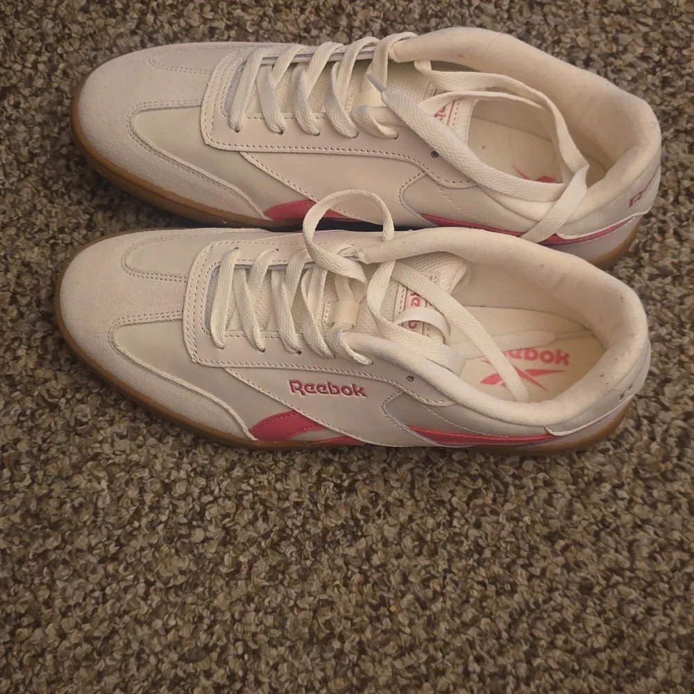 Reebok Classic White and Pink Trainers